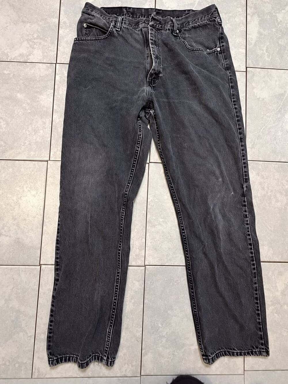 Wrangler Jeans Size 36x32 Black Denim 97601CB